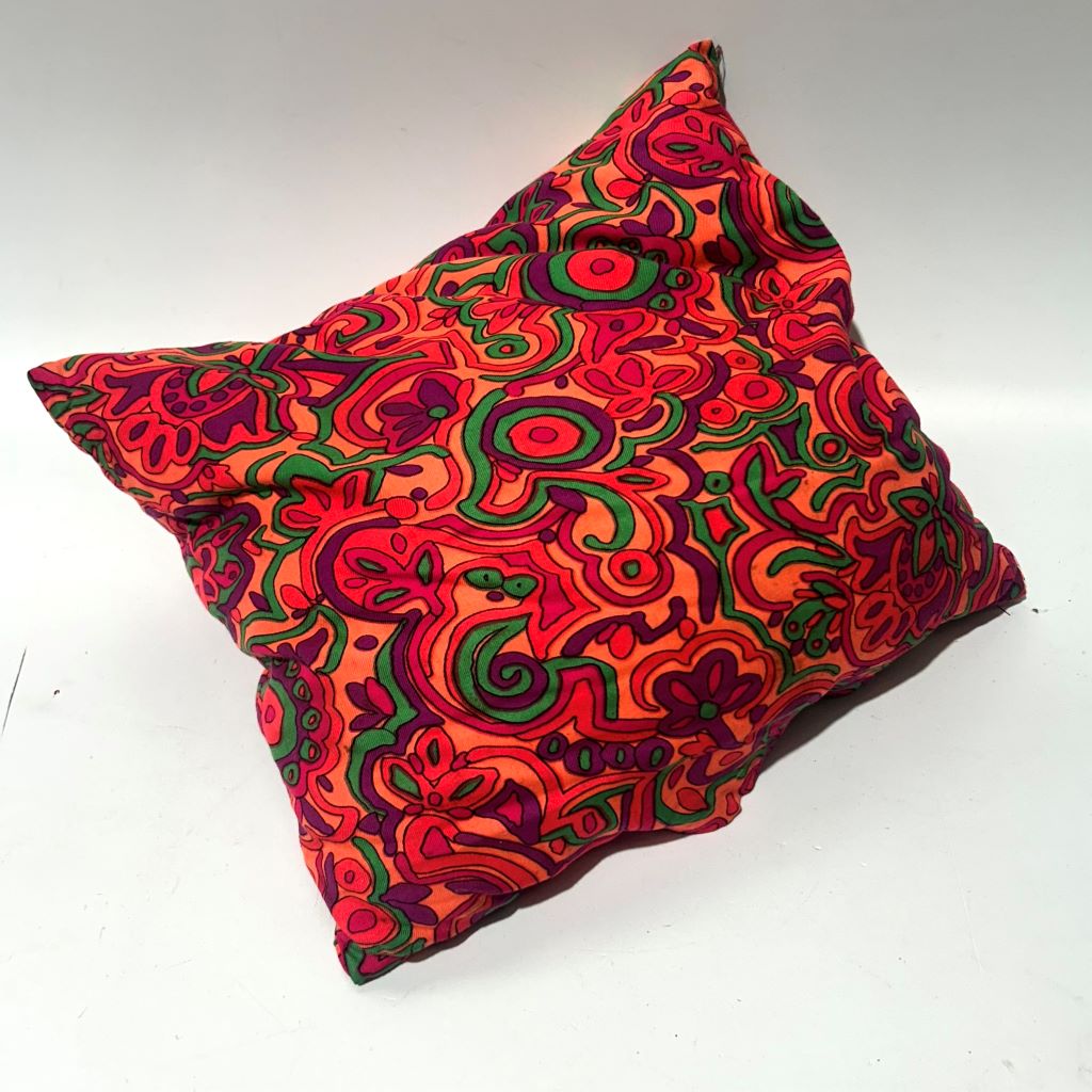 CUSHION, Retro Swirls ( Orange ) 